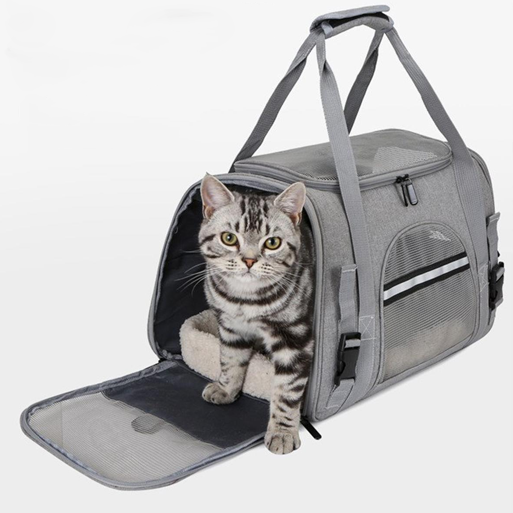 Traveling Pet Carrier Bag